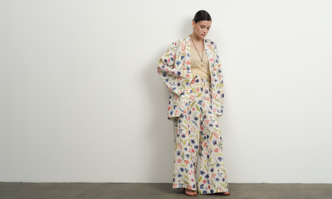 костюм летний из натуральных тканей 