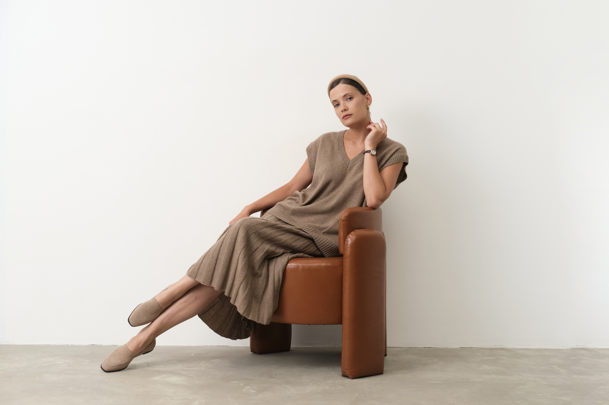 монохромный total look